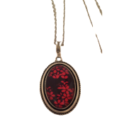 Collier pendentif ovale argent, style japonisant noir et rouge
