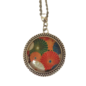 Collier pendentif rond cabochon 30mm japonisant multicolore