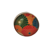 Bague ronde argentée 25 mm fleurs multicolore japonisante